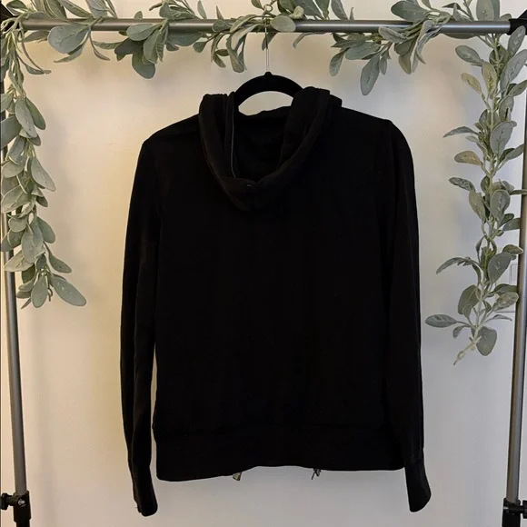 American Eagle Sweatshirt - Picture 3 of 3